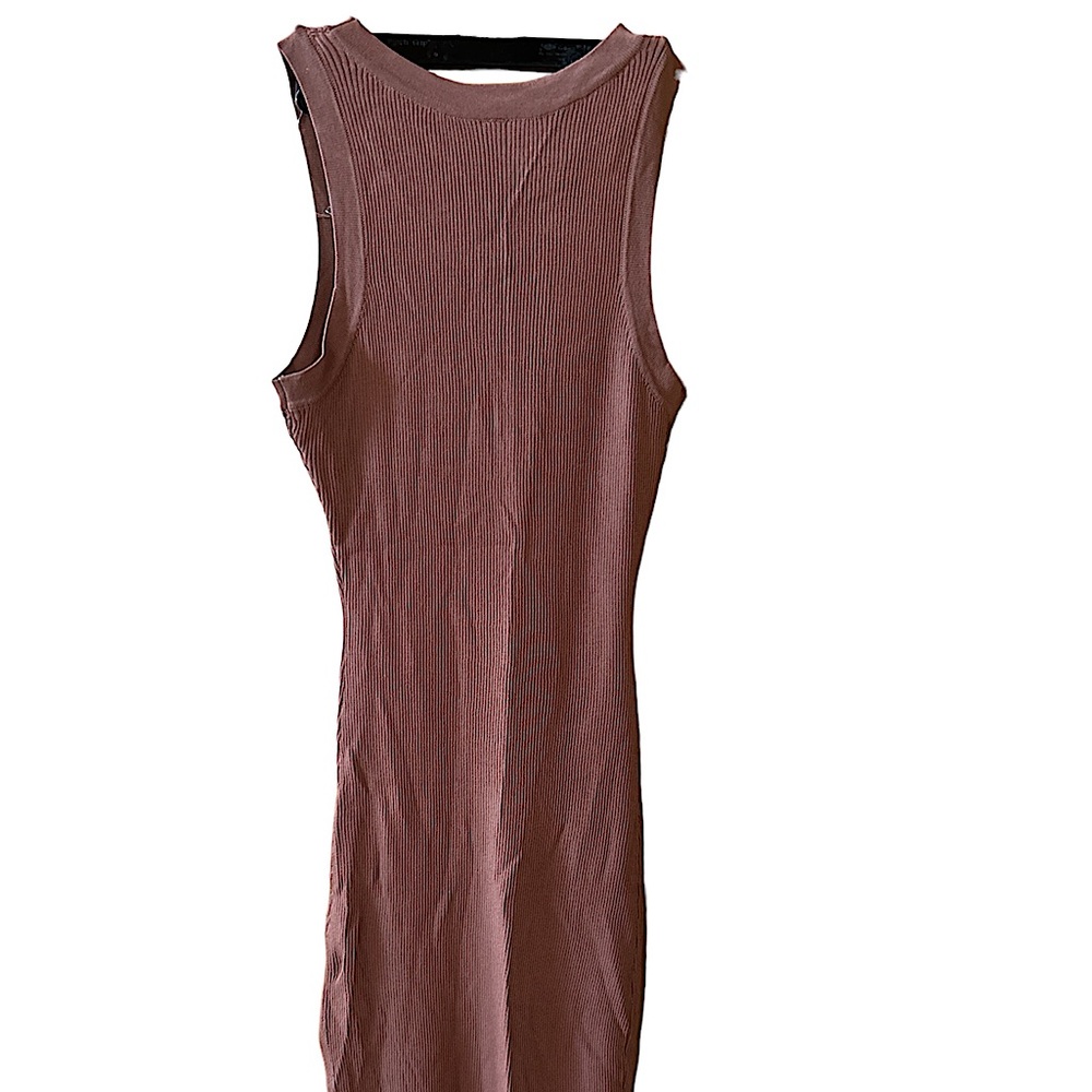 Brown sleeveless midi dress